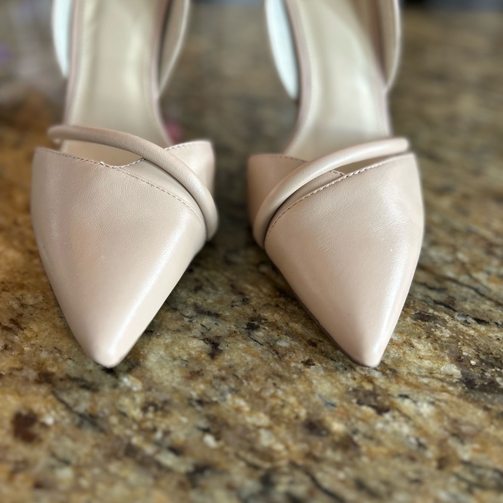 Vince Camuto | Pointed Toe Leather Heels | Size 8.5 - Picture 5 of 10